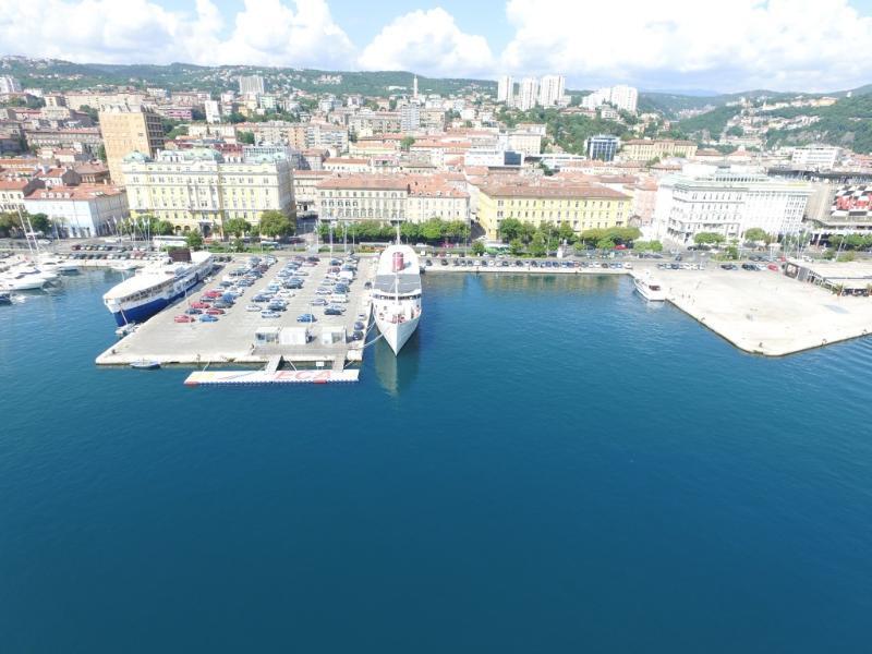 Botel Marina Rijeka Exterior photo